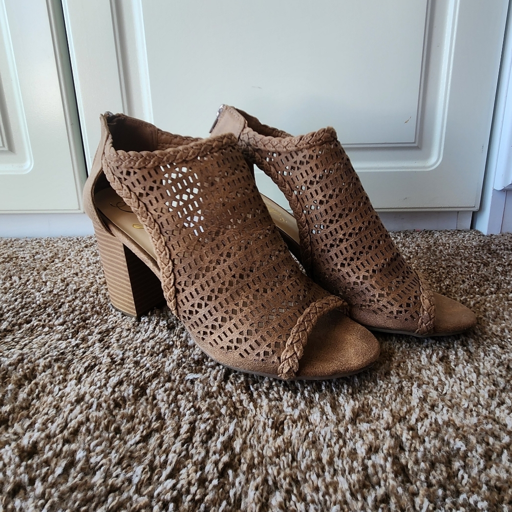 Fergie Henley Heeled Sandals Sz 7.5